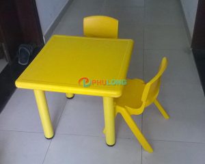 bộ bàn ghế trẻ em (1)